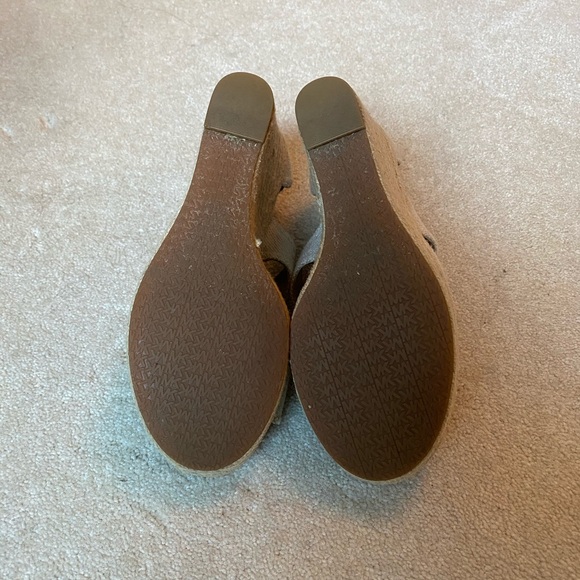 Micheal Kors Damita Platform Wedge Sandals - Picture 4 of 4